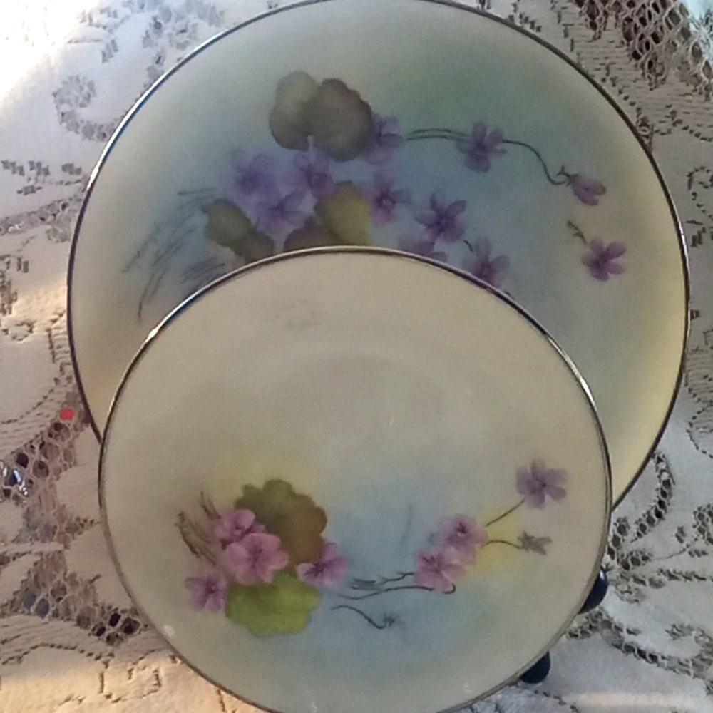 2 Noritake beautiful violet plates